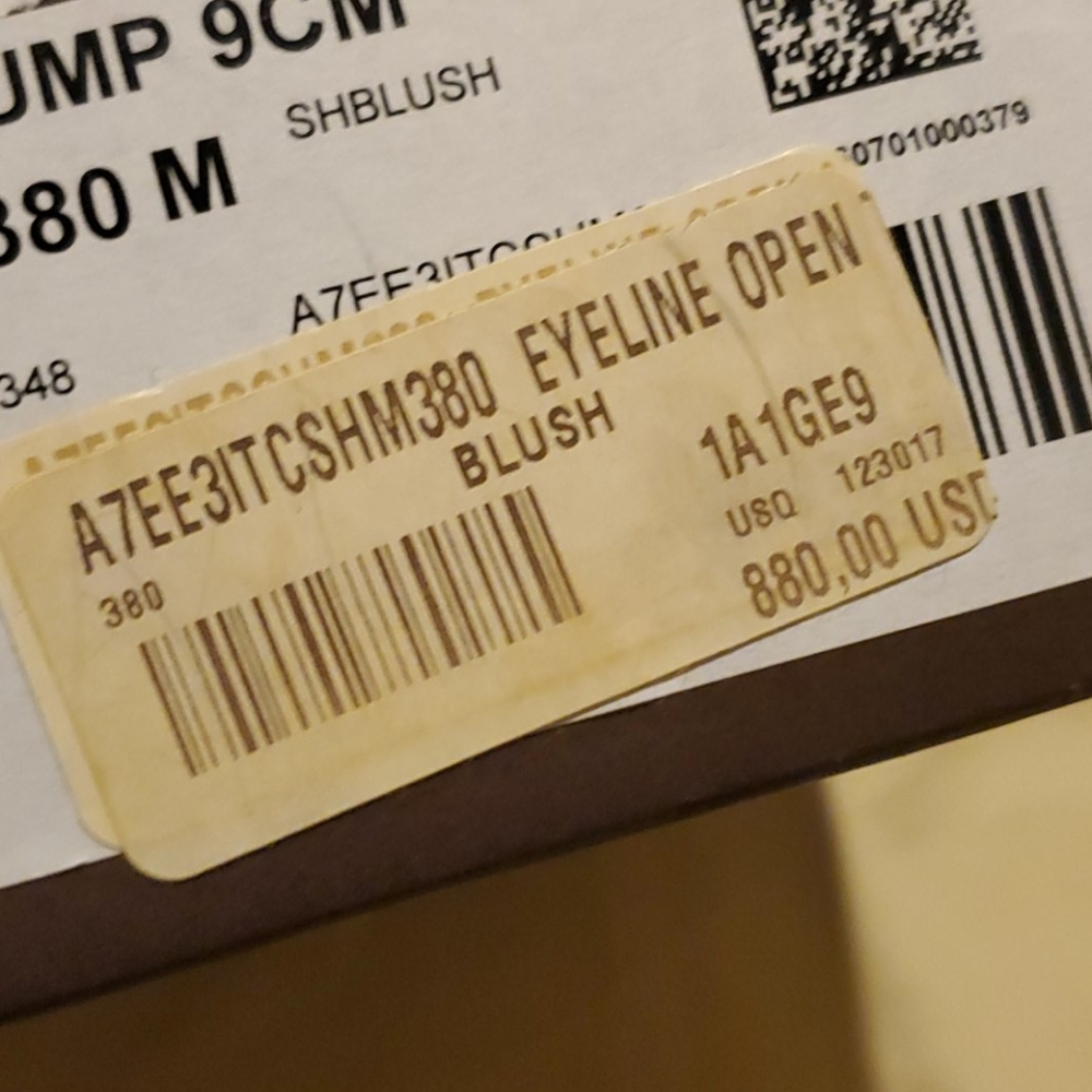 Designer shoes - Picture 3 of 4